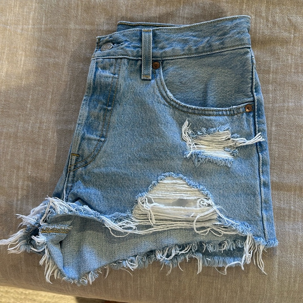 Buckle - LEVI distressed denim shorts. Mid-rise button down. Great condition.